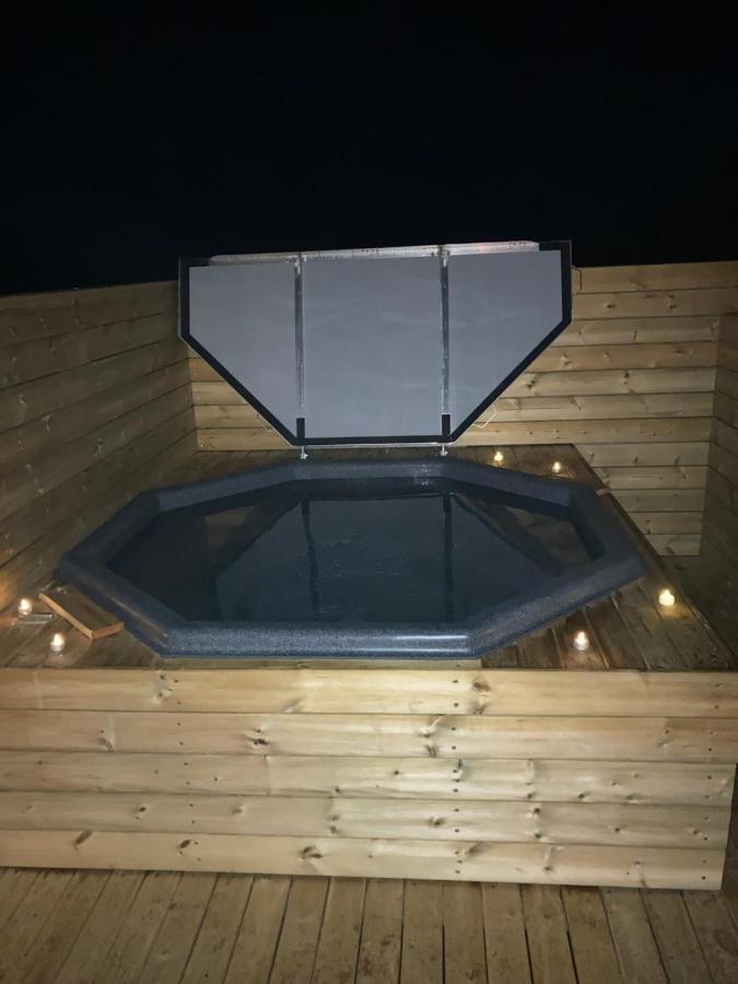 Iceland Inn Lodge, Entire Place With Hot Tub. Selfoss Dış mekan fotoğraf